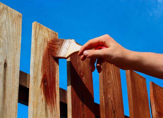 Fence-painting-Featured